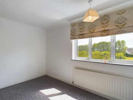 3 bedroom detached house to rent - Photo 5