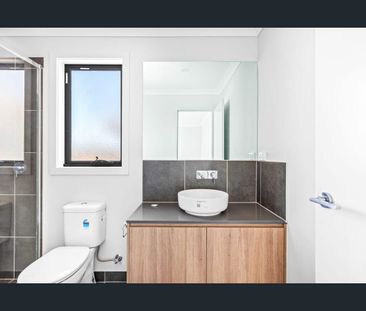 13 Wheatsheaf Road, Wyndham Vale, Vic 3024 - Photo 5