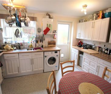 2 Bedroom House - Merlin Close, Bishops Waltham - Photo 5