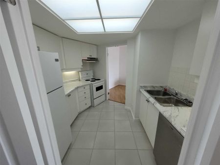 For Lease - 6 Humberline Drive Unit# 813, Toronto, Ontario - Photo 3