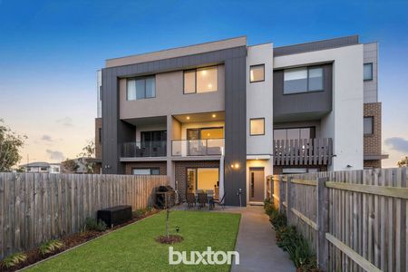 Taking carefree living to new heights! - Photo 4