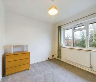 Ray Park Road, Maidenhead, Berkshire, SL6 - Photo 3