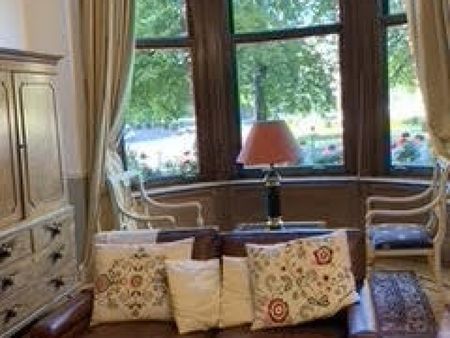 ETTERBEEK : APPARTEMENT MEUBLE 2 CHAMBRES + BUREAU + BALCON - Etterbeek - Foto 2