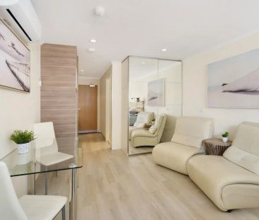 Modern Fully Furnished Studio in the Heart of Manly - Photo 2