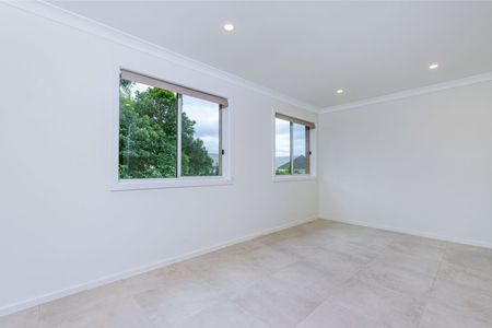 SPACIOUS GRANNY FLAT With Street Parking Only - Photo 2