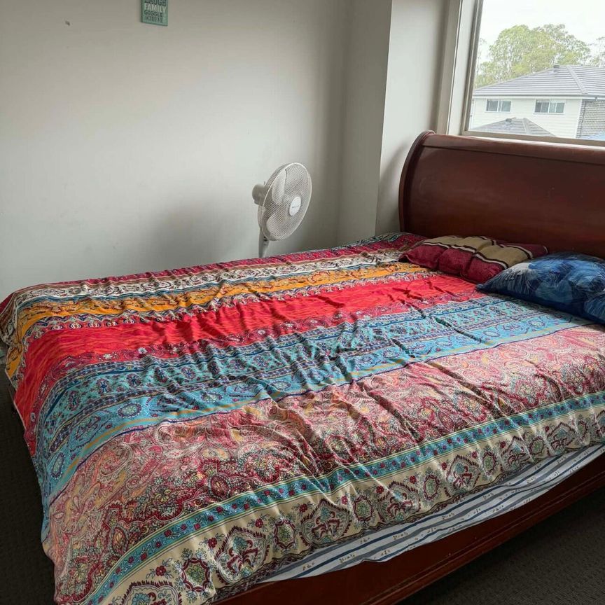 Gregory Hills - Photo 1