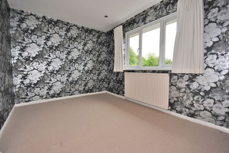 2 bedroom mid terraced house to rent, - Photo 5