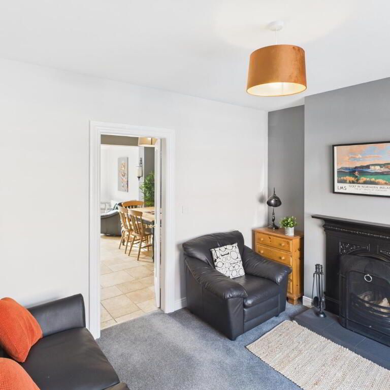 7 Park Drive, Holywood, BT18 9LW - Photo 1