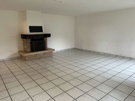 Bel appartement- duplex 5.5 pièces de 135 m2 avec jardin à Vicques - Photo 1