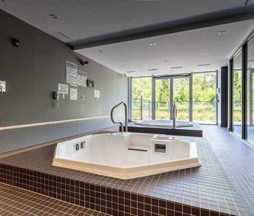 For Lease - 5230 Dundas Street Unit# 405, Burlington, Ontario - Photo 2