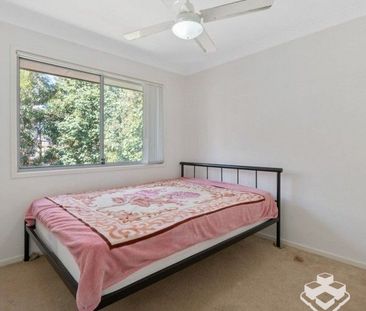 Walking to Woolworths Shopping center - Photo 3