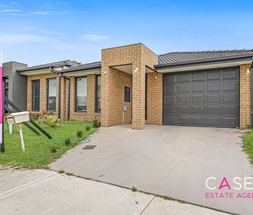 9 Dalziell Crescent, Cranbourne North - Photo 1