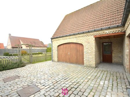 Alleenstaande charmante villa met 4 slaapkamers en een aangename tuin zeer rustig gelegen in een doodlopende straat in het dorp van Westkapelle, op 3 km van Knokke-Heist. - Photo 5