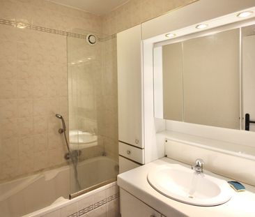 Location Appartement 5 pièces 97m² ROUBAIX 59100 - Photo 6