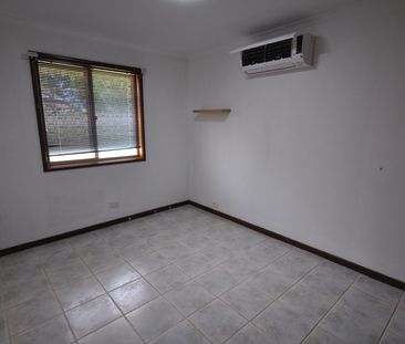 Neat as a pin - Photo 4