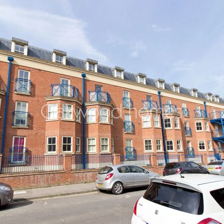 The Royal Seabathing, Canterbury Road, Margate, CT9 5NB, Kent - Photo 3