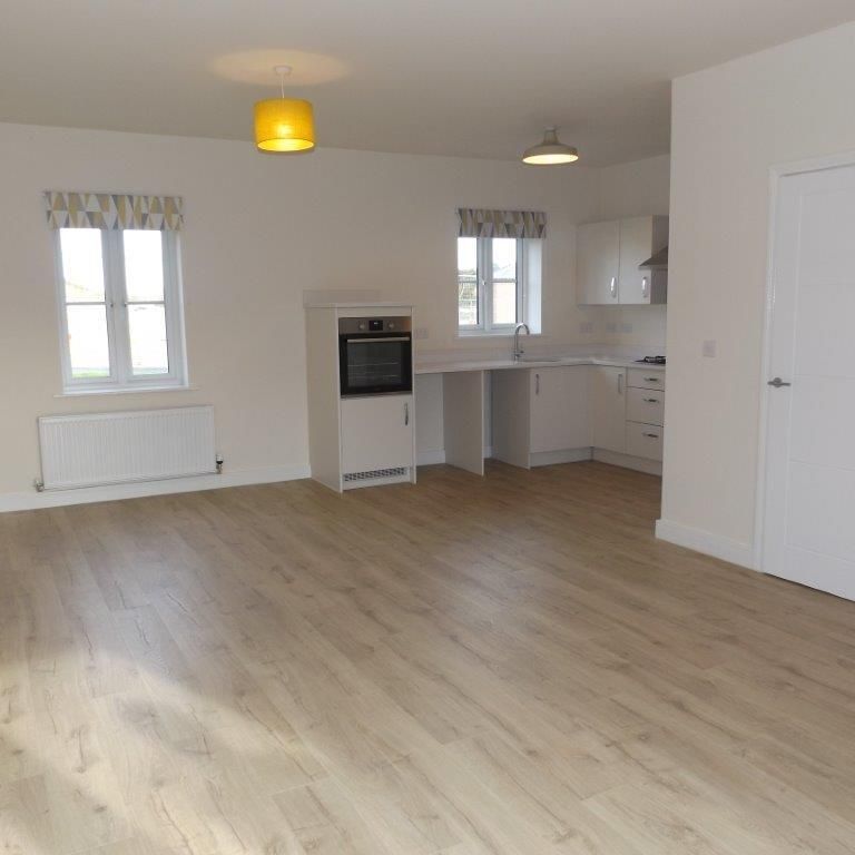 2 bedroom bungalow to rent - Photo 1