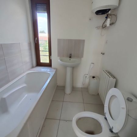 Location Appartement 2 pièces 39m² - Photo 3