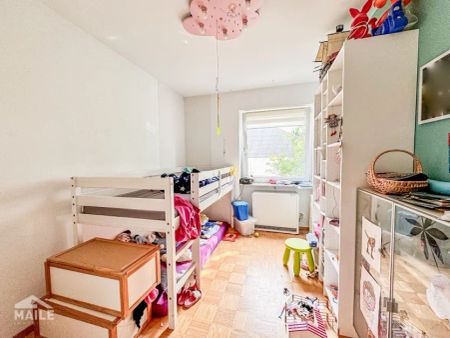 Großzügige 5-Zimmer-Wohnung mit Balkon und Garage in Aichtal-Grötzingen - Photo 2