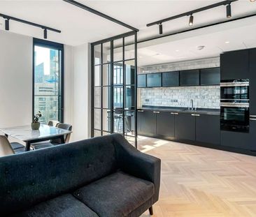 Exceptional dual aspect two bedroom, two bathroom apartment in One Crown Place. - Photo 3