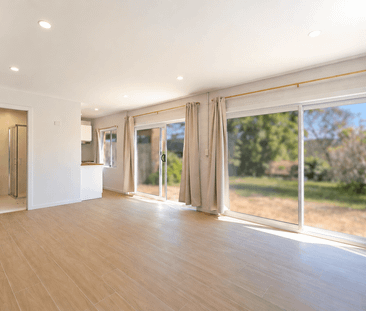 Beautifully Renovated, Spacious & Light-Filled One Bedroom Residenc... - Photo 2