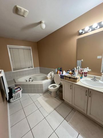 For Lease - 38 Charcoal Way, Brampton, Ontario - Photo 2