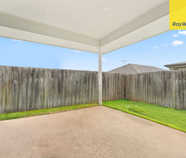 Spacious family home with 4 Bedroom, 2 Bathroom, Solar and Aircons - Photo 5