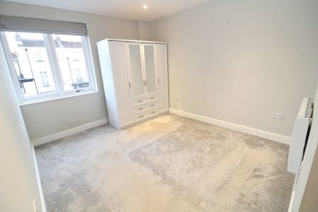 St. Martins Walk, Dorking - 1 bedroomProperty for lettings - Seymours - Photo 5