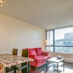 Furnished 1 Bed 1Bath Condo on 29/F in Yaletown - Photo 2