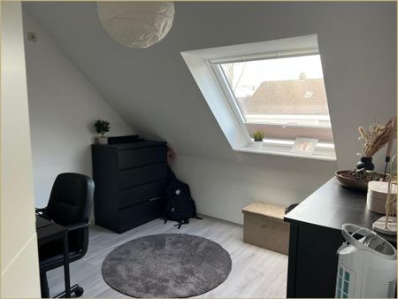 Dachgeschoss-Maisonette mit Balkon ins Grüne – modernes Wohnen in gepflegter Lage von Essen-Frintrop - Foto 5