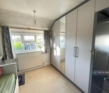 2 bedroom semi-detached house to rent - Photo 6