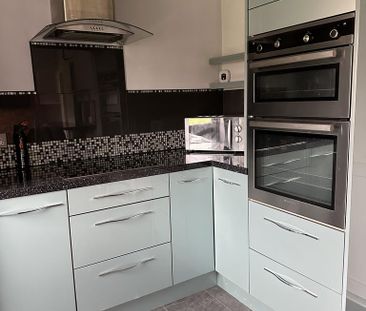 1 bedroom in a house share to rent - Photo 6