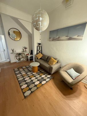 1 bedroom in a flat share to rent - Photo 1