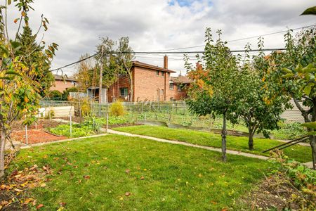 For Lease - 20 Montesson Street Unit# Bsmnt, Toronto, Ontario - Photo 4