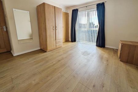 3 bedroom detached house to rent - Photo 4