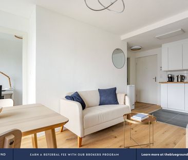 Stylish Furnished Apartment in Zürich with City Views - Photo 3