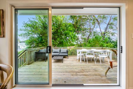 Urban Oasis - Huge Section Moments from Sylvia Park - Photo 3