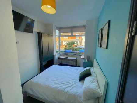 1 bedroom in a house share to rent - Photo 5