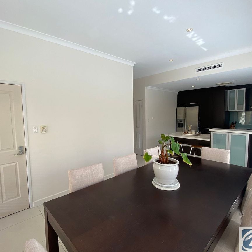Amazing tri-level family home in excellent location HOMEOPEN TUESDAY 26 MAY AT 10.30AM SHARP! - Photo 1