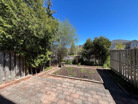 For Lease - 180 Blue Willow Drive Unit# 43, Vaughan, Ontario - Photo 4