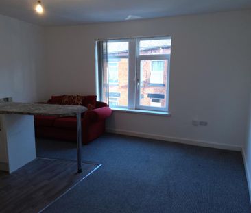 1 bedroom flat to rent - Photo 2