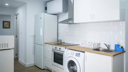 Carrer Luis Lamarca, Valencia, Valencian Community 46018 - Photo 3