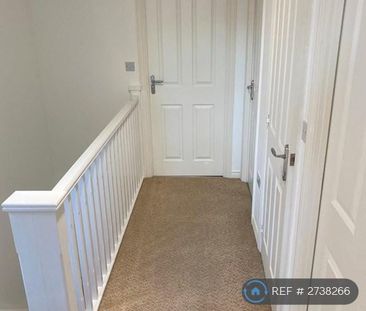 3 bedroom semi-detached house to rent - Photo 1