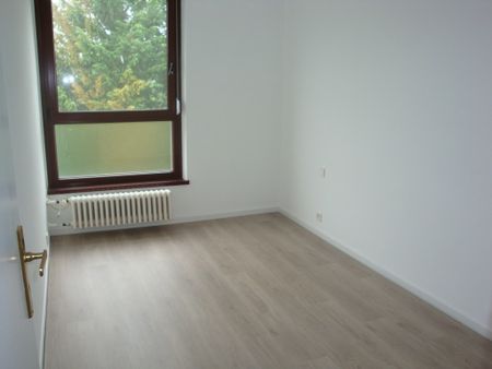 APPARTEMENT - 76 m2 - 4 pièces rue du Moulin à SARREGUEMINES 57200 - Photo 3