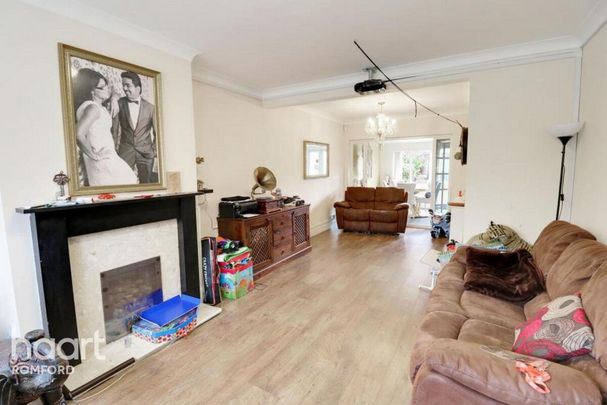 3 bedroom semi-detached house to rent - Photo 1