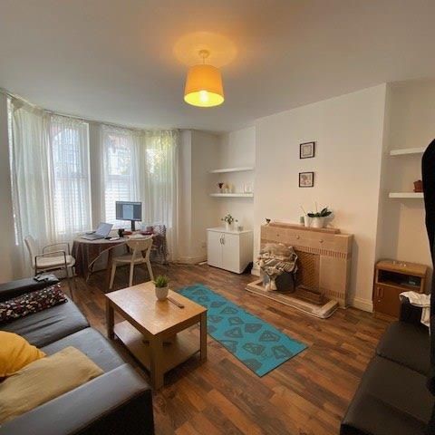 3 bedroom flat to rent - Photo 1