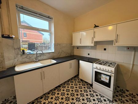 2 bedroom house to rent Station Road, Haydock, St. Helens, Merseyside, WA11 - Photo 4