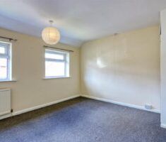 2 BEDROOM House - Semi-Detached - Photo 6