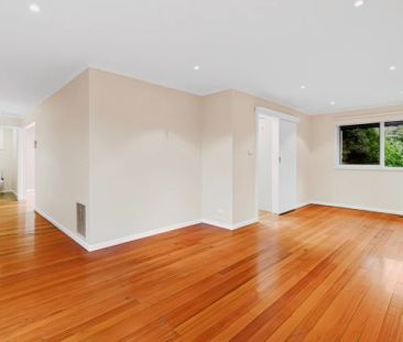 5 Bed, 2 Bath - Photo 2