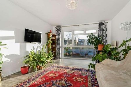 Karens Court, Enfield, EN3 - Photo 4